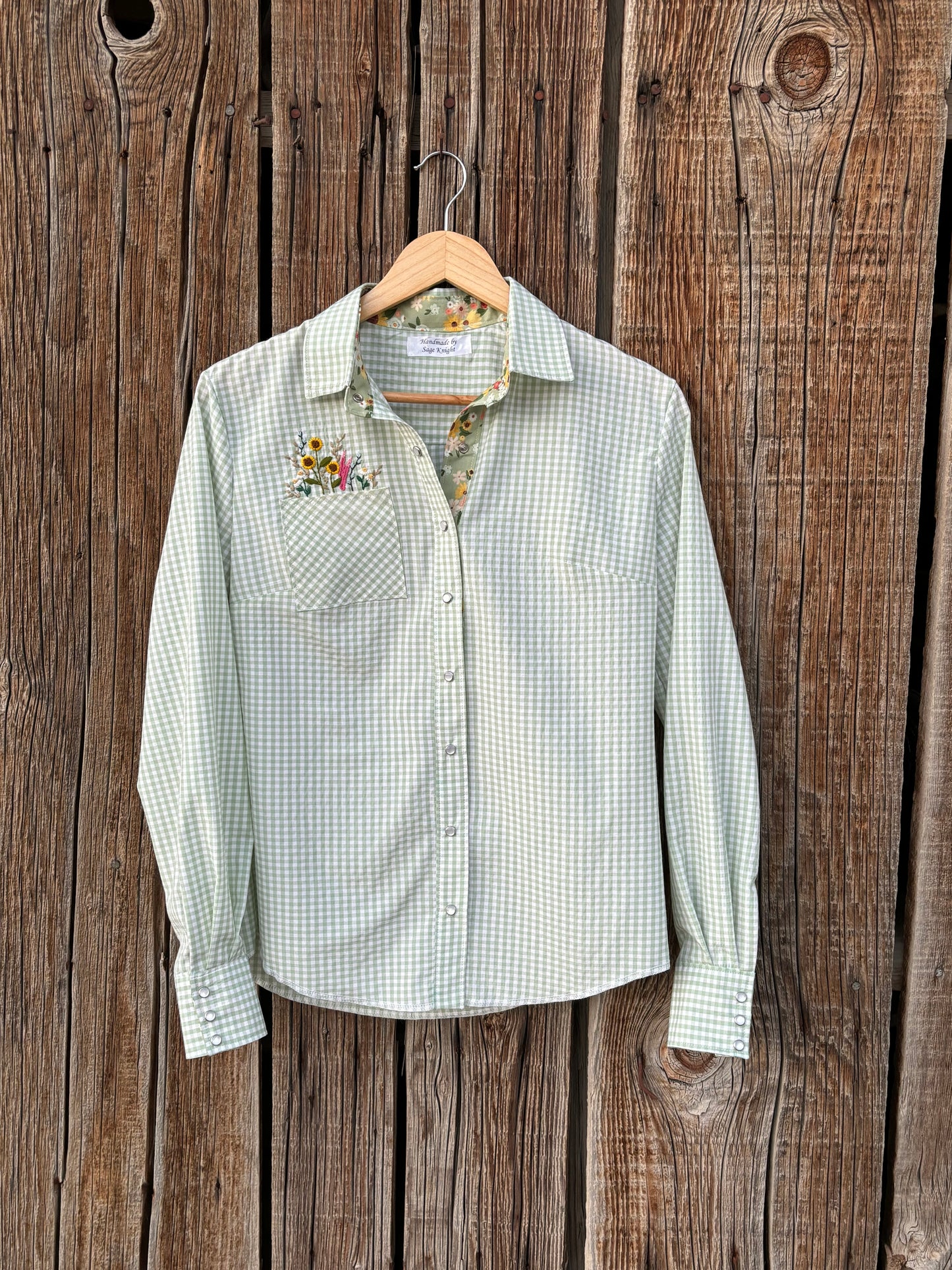 Custom Embroidered Pocket Pearl Snap ￼