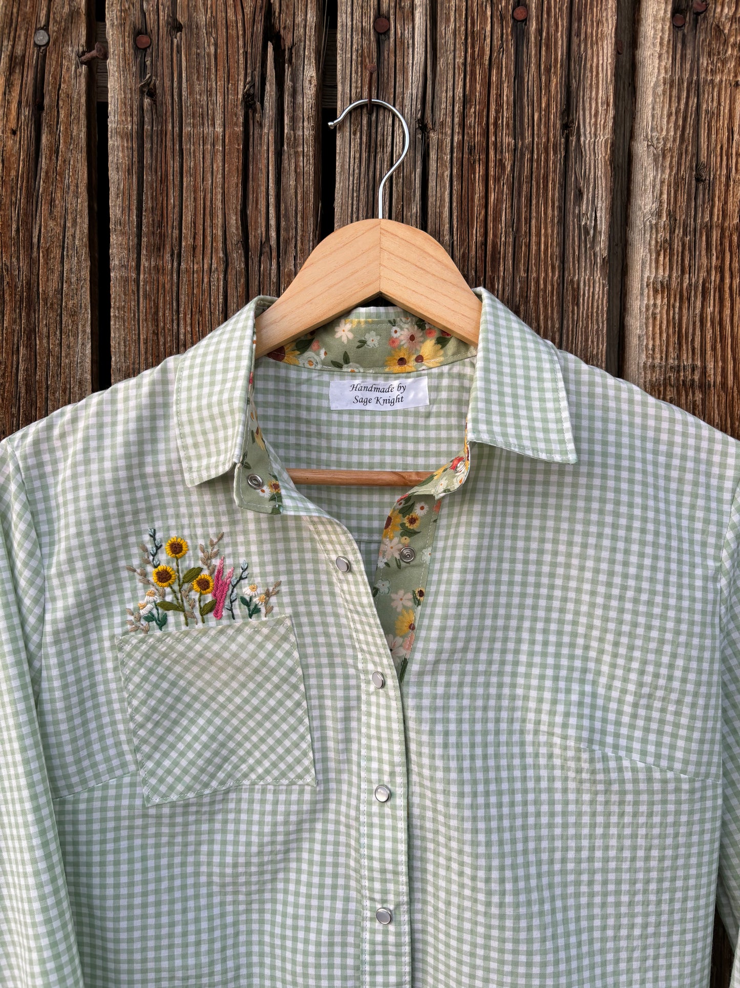 Custom Embroidered Pocket Pearl Snap ￼